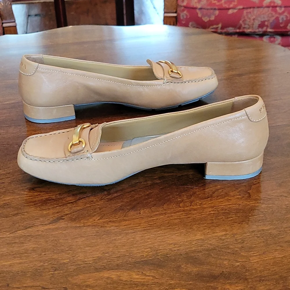 Prada Leather Loafers - Picture 6 of 12